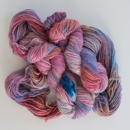 100% lamb wool worsted