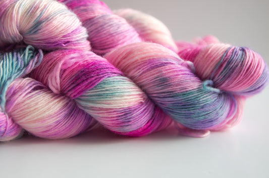Fingering single ply superwash wool nylon mix