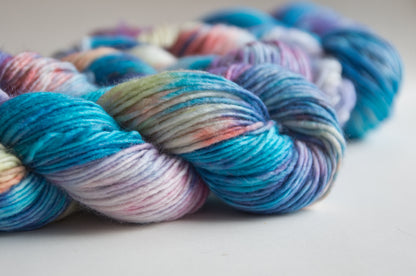 Single ply wool nylon mix